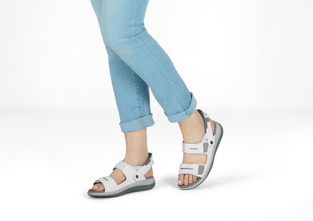 Luna - The Lightweight Comfort Sandal for