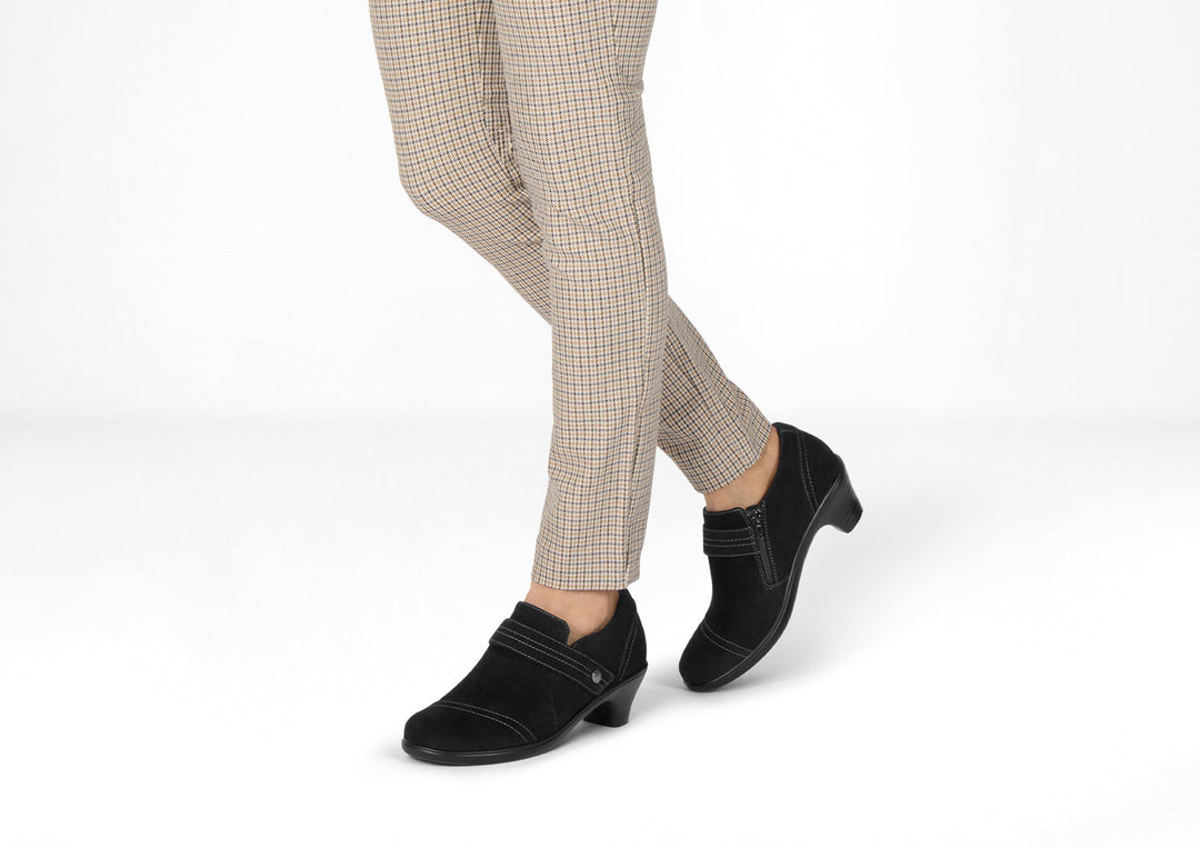 Eva – Velvety Soft Eleg