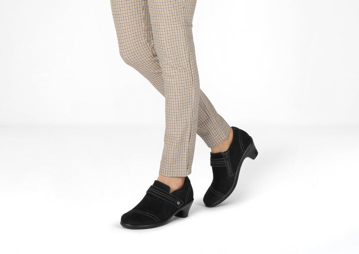 Eva – Velvety Soft Eleg