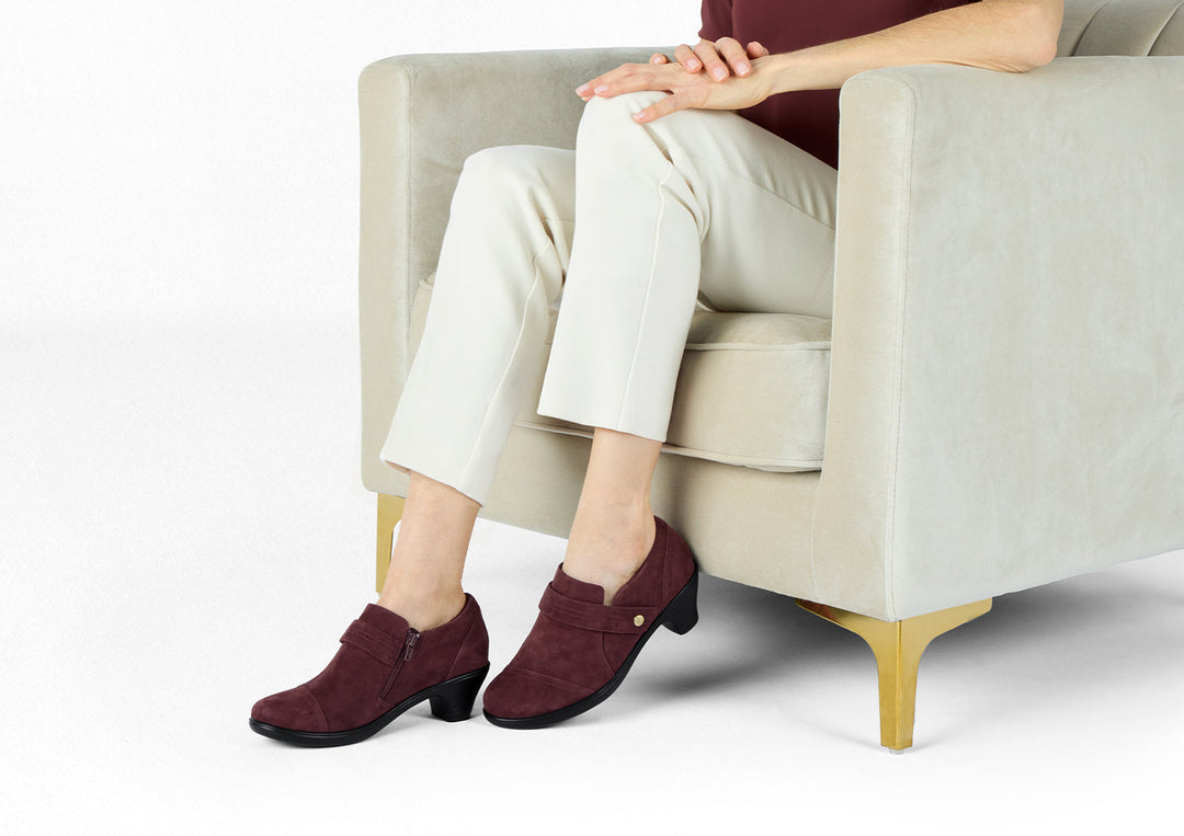Eva – Warm Depth in Radiant Merlot