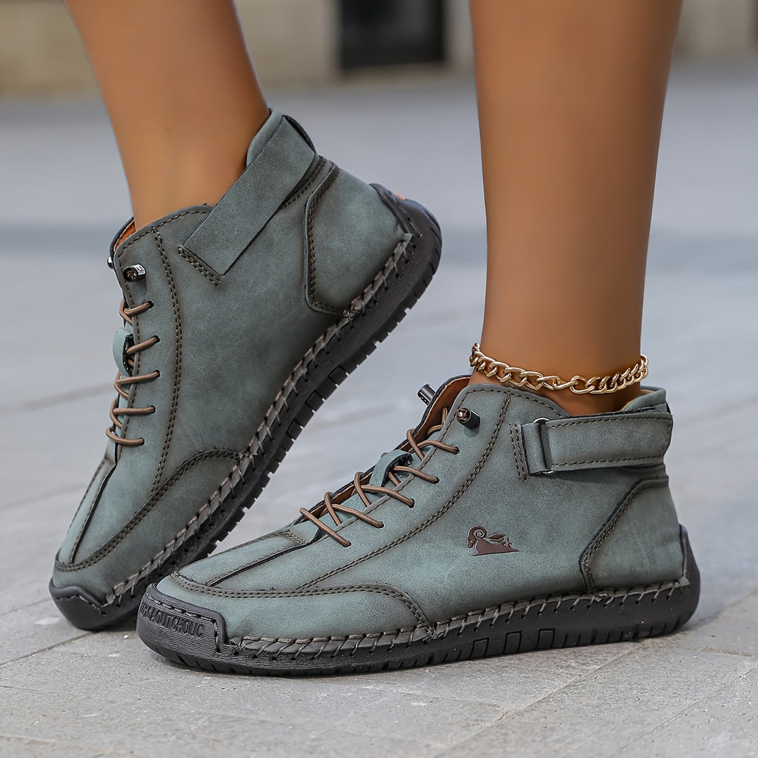 Lola - Ankle-high Comfort Sneaker