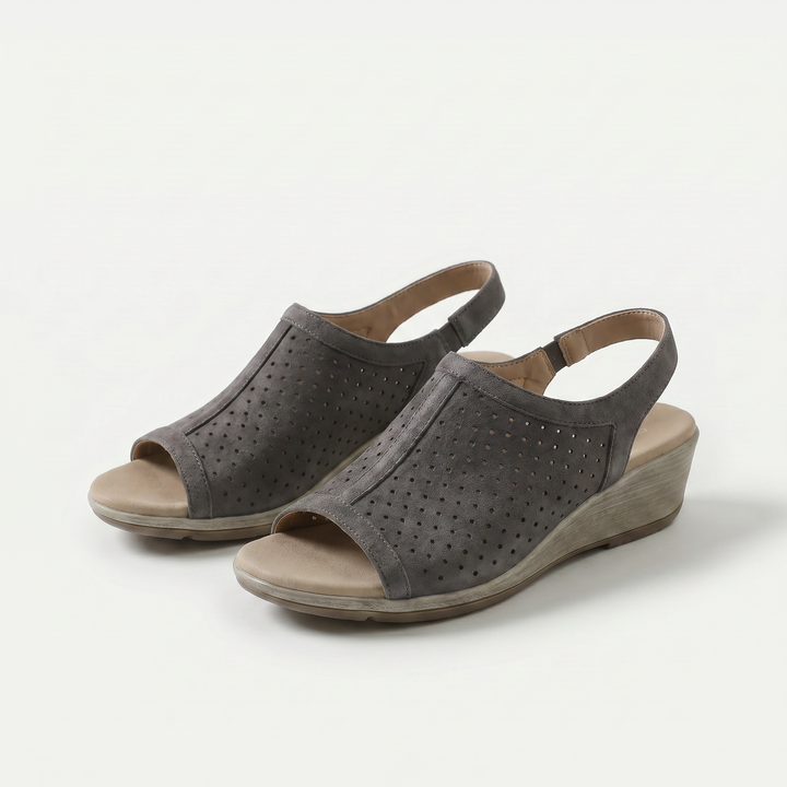 Hazel – Shimmering Elegance
