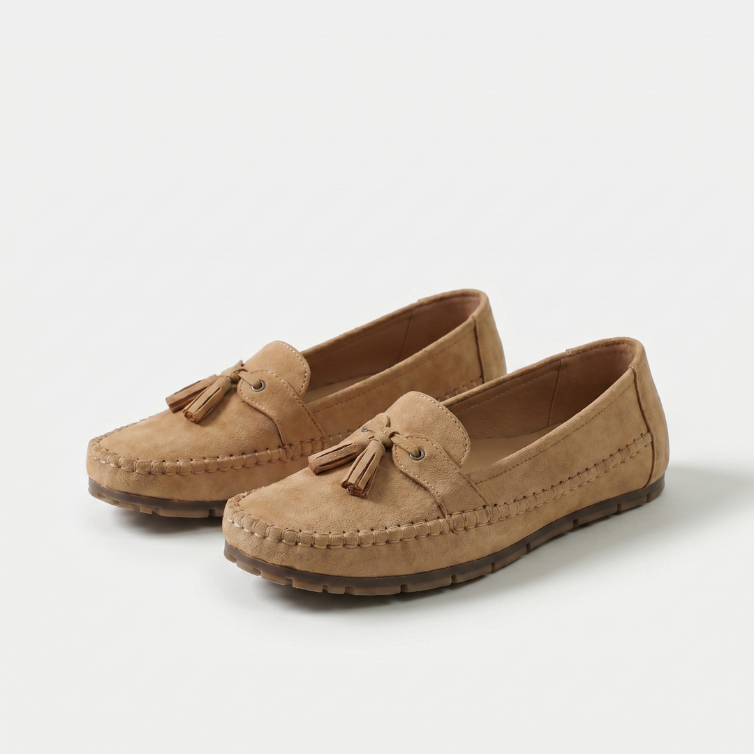 Nadine - Classic Loafers with Tassel Detail